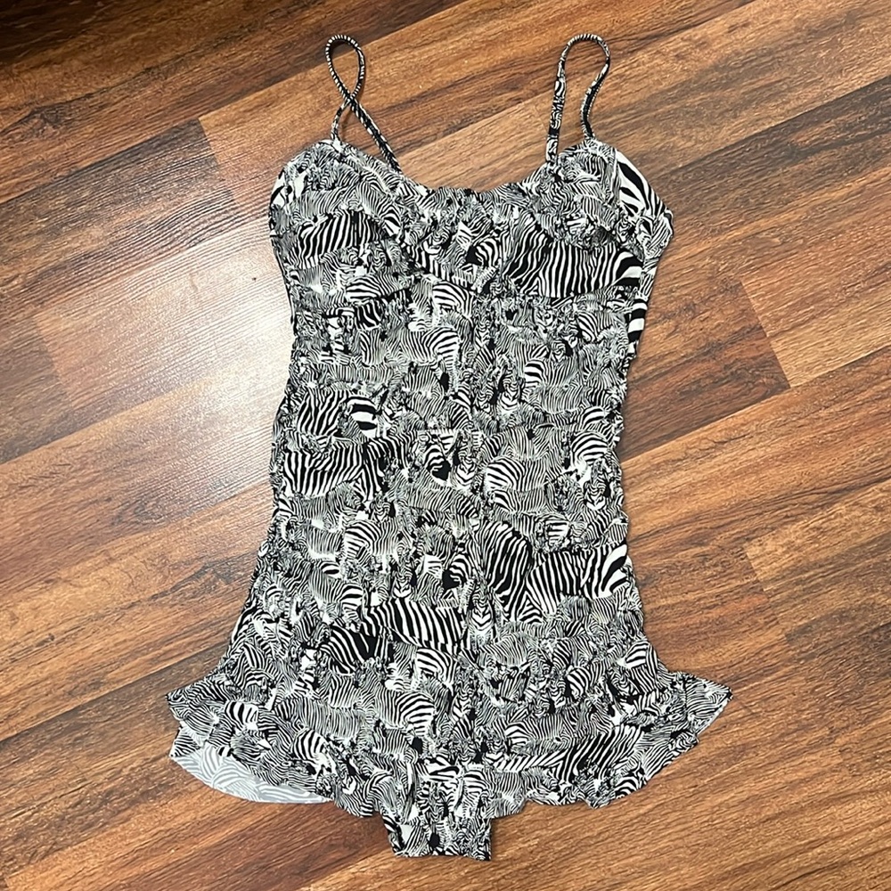 Anthropologie mermaid swimsuit🧜‍♀️ bathing suit ruffle zebra printed S